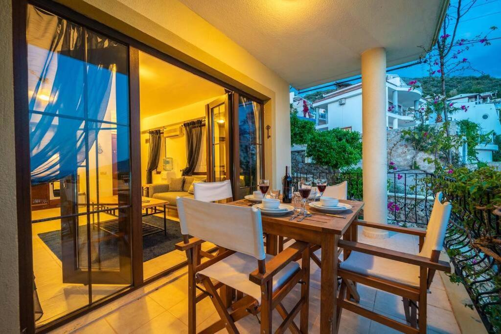 Azure Apartment With Sea View In Kalkan Exteriér fotografie