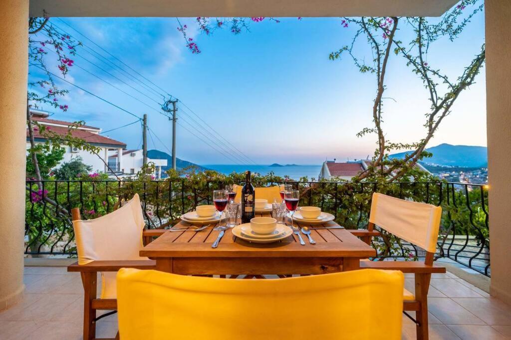 Azure Apartment With Sea View In Kalkan Exteriér fotografie